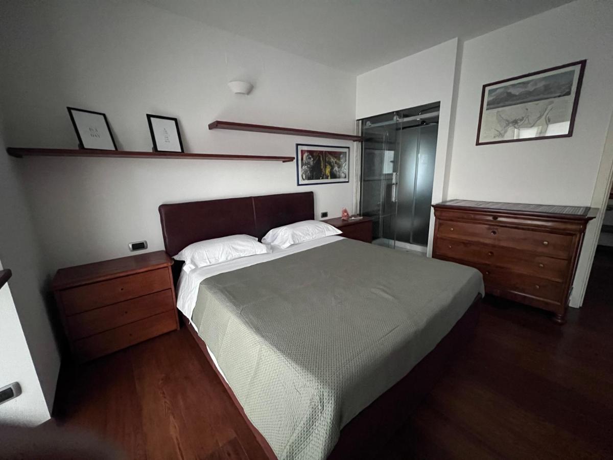 Casa Vacanze Attico Sul Lago Di Lecco, A Due Passi Dal Centro Con Posto Auto Exterior photo