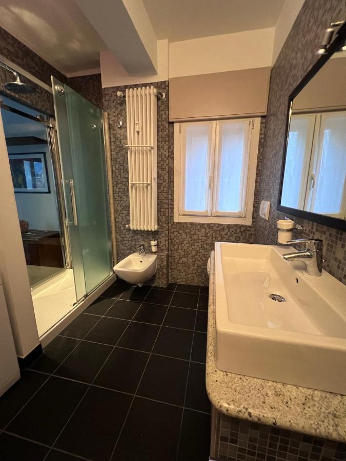 Casa Vacanze Attico Sul Lago Di Lecco, A Due Passi Dal Centro Con Posto Auto Exterior photo